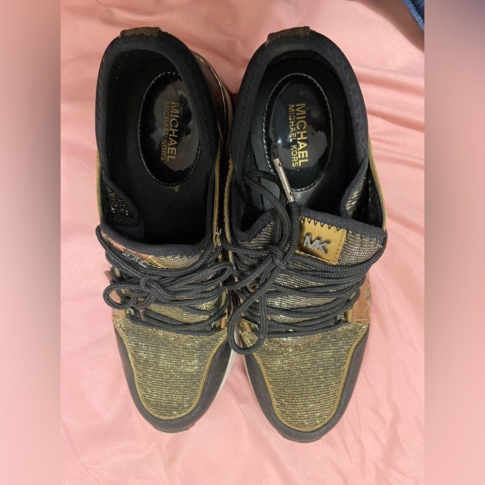 Michael kors shoes - Picture 3 of 9